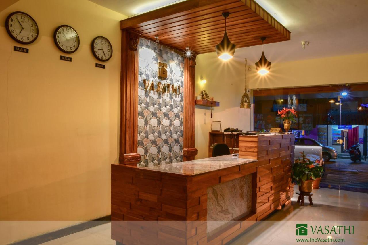 Vasathi Hotell Madikeri Eksteriør bilde