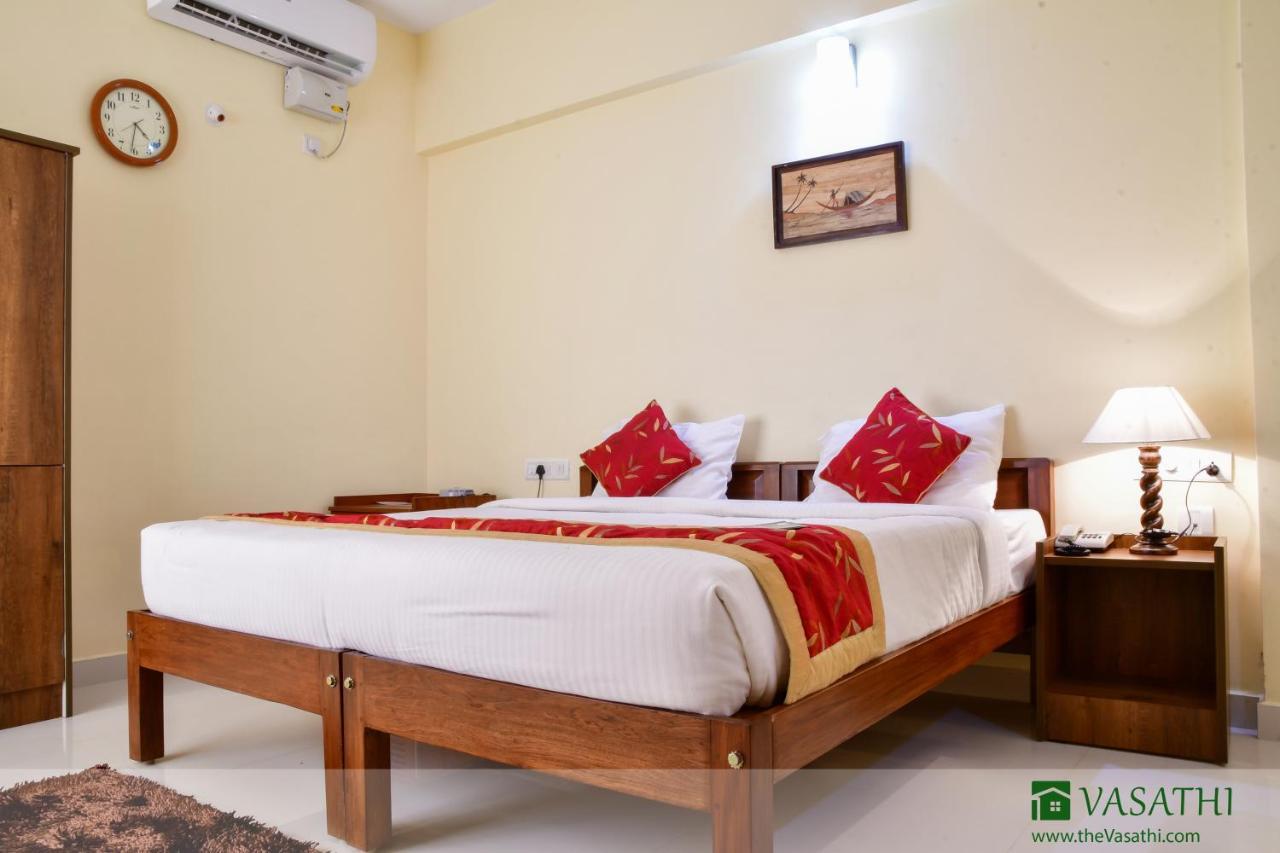 Vasathi Hotell Madikeri Eksteriør bilde
