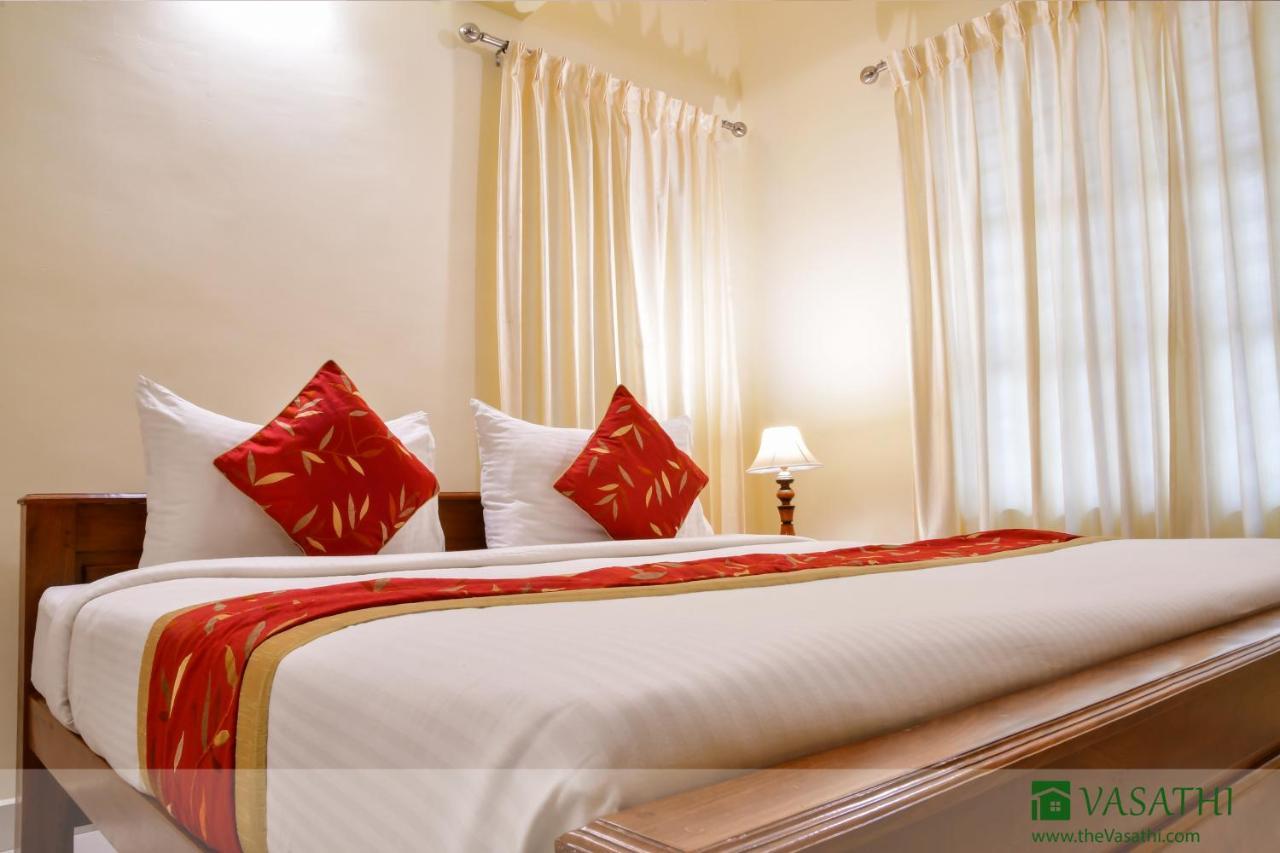 Vasathi Hotell Madikeri Eksteriør bilde