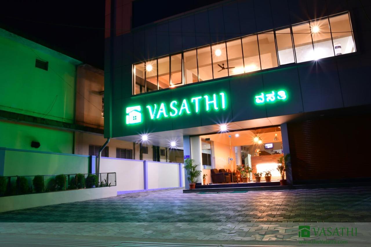 Vasathi Hotell Madikeri Eksteriør bilde